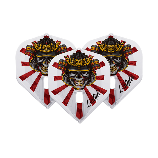Auf dem Bild sind drei Dart-Flights des Modells "L-Style Robert Marijanovic V2 Samurai Clear L1PRO KAMI" zu sehen. Sie zeigen ein auffälliges Samurai-Schädel-Design mit roten Strahlen auf weißem Hintergrund.