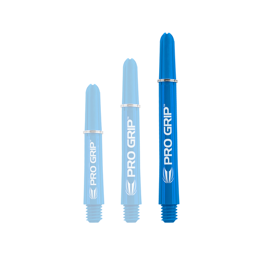 Auf dem Bild sind drei blaue Dartschäfte in unterschiedlicher Länge zu sehen. Auf jedem Schaft steht in weißer Schrift "PRO GRIP".