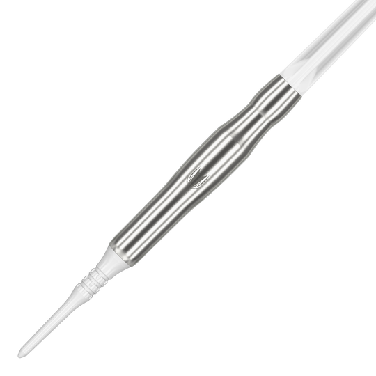 Měkké šipky Target Japan Crux Brave - 18,5 g Das Bild zeigt den Target Japan Crux Brave Softdart mit einem Gewicht von 18,5g. Der Dartpfeil hat ein elegantes, silbernes Design mit einer weißen Spitze.
