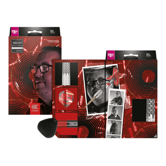 Šipky Target Stephen Bunting GEN5 Swiss Point Steel Die Abbildung zeigt die Verpackung und den Inhalt der Target Stephen Bunting GEN5 Swiss Point Steeldarts. Auf der Verpackung ist ein Porträt von Stephen Bunting sowie mehrere Produktbilder und Details der Darts zu sehen.