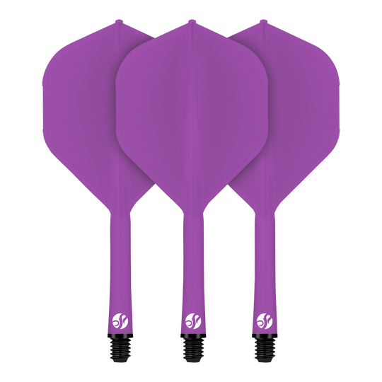 Das Bild zeigt drei lila Dartflights des Produkts "Shot Flight Deck No2 Standard Flight-System - Lila". Sie sind nebeneinander angeordnet und haben jeweils ein weißes Logo am unteren Ende.