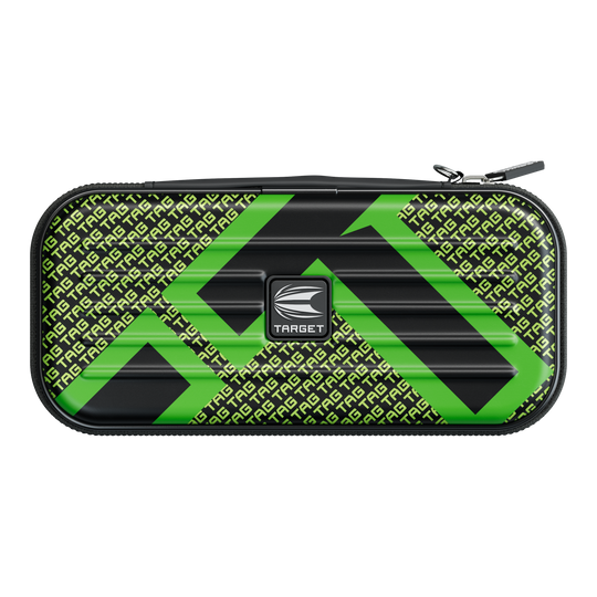 Pouzdro na šipky Target Takoma TAG Das Bild zeigt ein Dartcase mit einem auffälligen grünen und schwarzen Design. In der Mitte befindet sich ein Logo mit der Aufschrift "TARGET".