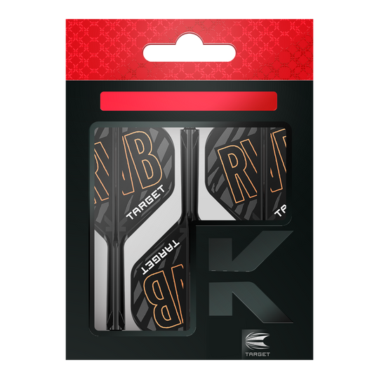 Auf dem Bild ist eine Verpackung mit Dartflights und -schäften der Marke Target zu sehen. Die Flights tragen die Buchstaben "RVB" und sind schwarz-weiß mit orangener Schrift gestaltet.