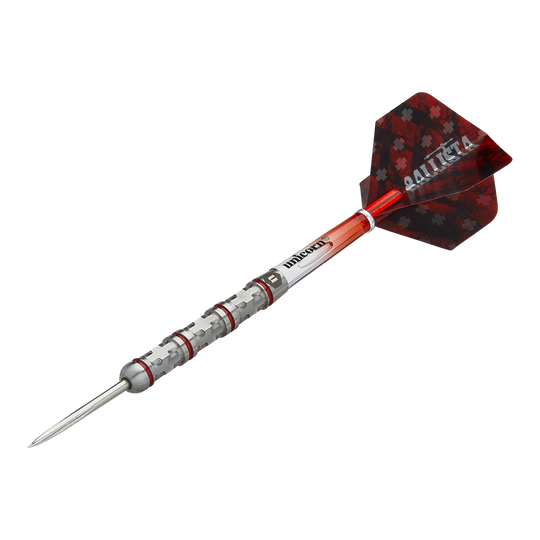 Ocelové šipky Unicorn Ballista Style 4 Das Bild zeigt einen Unicorn Ballista Style 4 Steeldart. Der Dartpfeil hat eine rot-silberne Farbgebung und ein markantes Flight-Design.