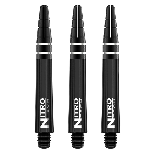 C440_Nitrotech_Short_Black_V Das Bild zeigt drei schwarze RedDragon Nitrotech Shafts. Sie sind gleichmäßig angeordnet und besitzen jeweils ein weißes "NITRO TECH"-Logo.