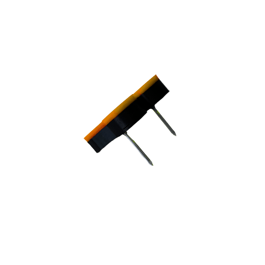 Číslicové kroužky na terč McDart / Klasické číselné kroužky Hier sieht man die Rückseite eines Classic Orange Board. Die Farbe ist überwiegend orange.