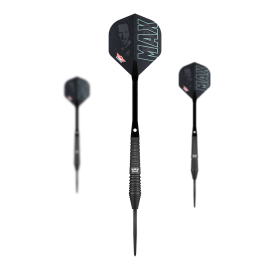 Das Bild zeigt die Bulls NL Max Hopp Black Steeldarts. Es handelt sich um ein Set von hochwertigen Steeldarts für Präzisionsspiel.