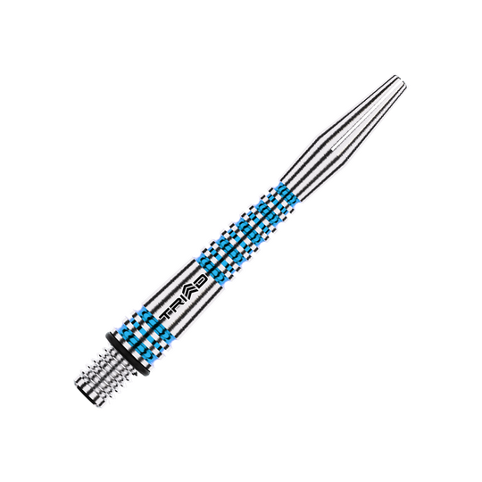 Auf dem Bild ist ein blauer Winmau Triad RX Aluminium Dartschaft zu sehen. Der Schaft hat ein gestreiftes Design mit silbernen und blauen Akzenten.