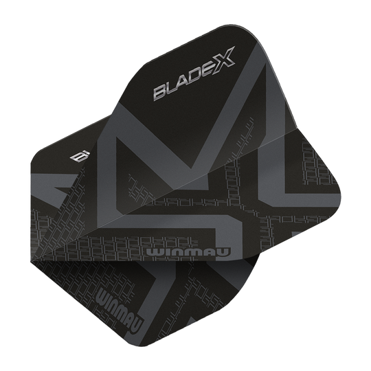 Letky Winmau Prism Delta Blade X metalická černá č. 2 Winmau Prism Delta Blade X Metallic Black No2 Standard Flights wird gezeigt. Ein Dartflugblatt in metallischem Schwarz, Standardgröße Nummer 2.