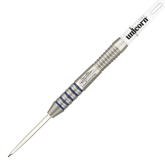 Abgebildet sind die Unicorn Silver Star Var.3 Gary Anderson Steeldarts. Drei silberfarbene Steeldarts liegen nebeneinander.