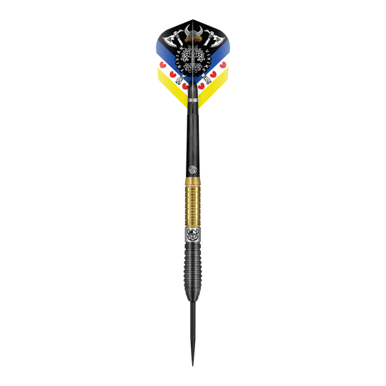 Das Bild zeigt einen Steeldart der Marke "Shot Pro Series Jitse Van Der Wal" mit einem Gewicht von 24g. Der Dart hat ein auffälliges Flight-Design mit schwarz-goldenem Schaft und Metallspitze.
