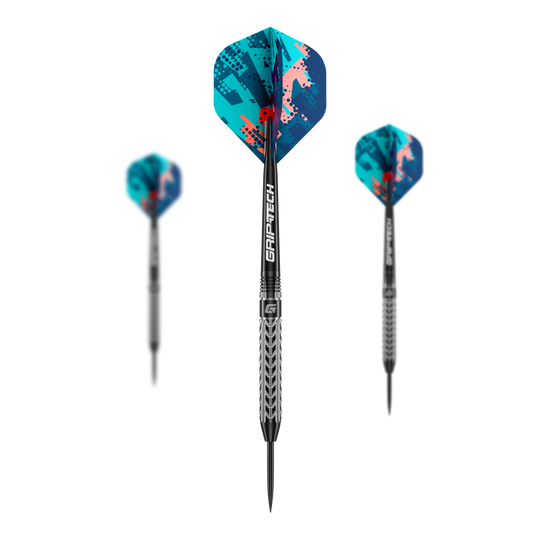 Šipky GOAT Traction z wolframové oceli Das Bild zeigt drei GOAT Traction Tungsten Steeldarts mit bunten Flights in Blau- und Rottönen. Auf dem Mittelteil der Darts steht "GRIPTECH" geschrieben.