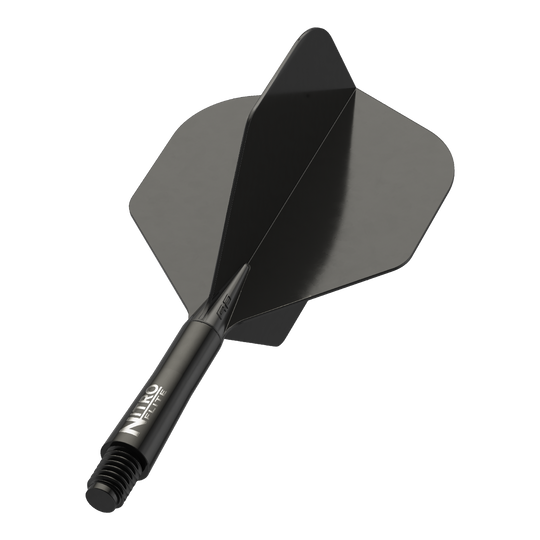 Red Dragon Nitroplte - Black Shaft Black No2 Flights Auf dem Bild ist ein schwarzer Dart-Schaft mit schwarzen Flights zu sehen. Auf dem Schaft steht der Schriftzug "NITRO FLITE".