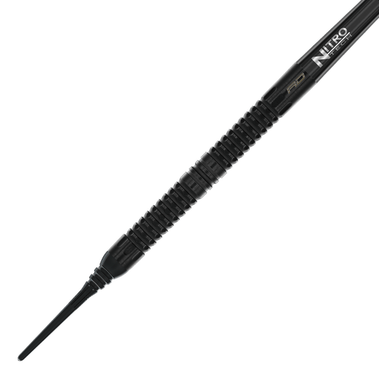 Hier sieht man den Red Dragon Peter Wright Snakebite Black Mamba Softdart mit 20g. Das Produkt bietet präzise Flugeigenschaften und liegt gut in der Hand.