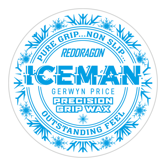 Vosk na prsty Red Dragon Gerwyn Price Iceman Precision Grip Wax Das Bild zeigt eine runde Dose des Produkts "Red Dragon Gerwyn Price Iceman Precision Grip Wax". Auf der Dose steht in blauer Schrift, dass das Wachs für einen reinen und rutschfesten Griff sowie ein herausragendes Gefühl sorgt.