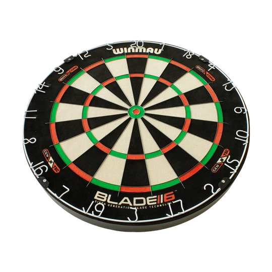 3031_Winmau_Blade_6_DualCore_Steeldartboard_2 Winmau Blade 6 DualCore Steeldartboard frontal gezeigt. Die Segment-Einteilung ist klar sichtbar.
