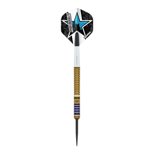 Das Bild zeigt einen Winmau Ryan Branley Steeldart mit einem Gewicht von 23 Gramm. Der Dart hat ein goldfarbenes Griffstück und eine auffällige schwarze und weiße Flights mit einem blauen Sternmotiv.