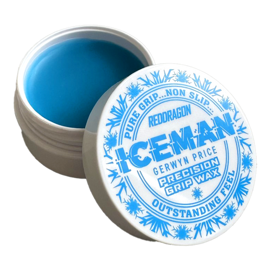 Das Bild zeigt ein offenes Döschen mit blauem Fingerwachs der Marke "Red Dragon Gerwyn Price Iceman Precision Grip Wax". Auf dem Deckel steht in blauer Schrift, dass das Produkt für reinen Halt, Rutschfestigkeit und hervorragendes Gefühl sorgt.