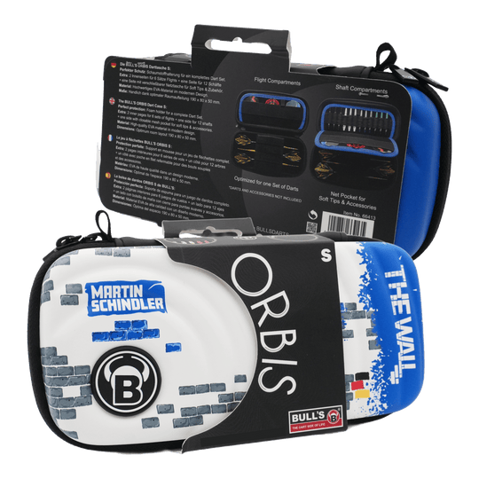 Das Bild zeigt das Produkt "Bulls Orbis S Martin Schindler Dartcase" in einer Verpackung. Das Dartcase ist bunt gestaltet und trägt den Namen "Martin Schindler" sowie "The Wall".