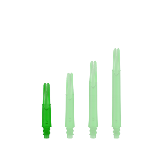Auf dem Bild sind vier grüne, gerade Dartschäfte in unterschiedlichen Längen zu sehen. Sie stehen nebeneinander und haben eine transparente Optik.