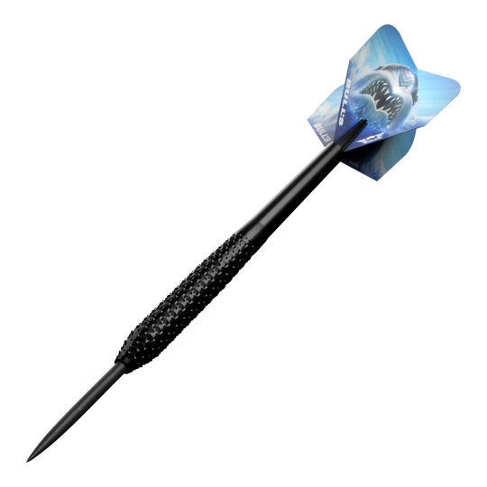 Der Bulls NL Shark Pro Black Steeldart ist ein schwarzer Steeldartpfeil mit einer strukturierten Griffzone. Auf dem Flight ist ein bedrohlicher Hai abgebildet.