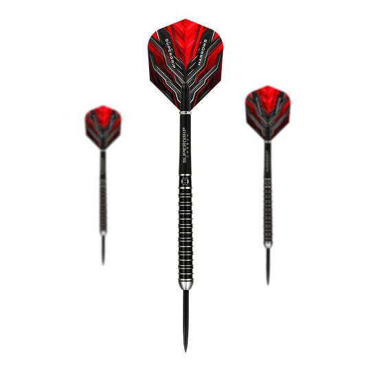 Ocelové šipky Harrows Supergrip Ultra Das Bild zeigt drei Harrows Supergrip Ultra Steeldarts mit roten Flights. Die Darts haben einen schwarzen Schaft mit silbernen Ringen und spitzen Metallspitzen.