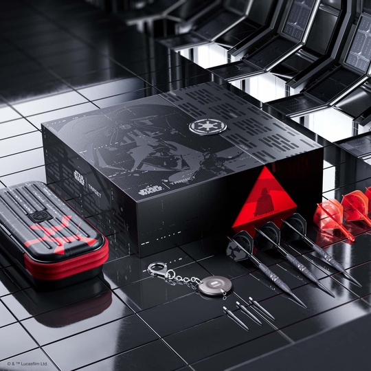 Ocelové šipky Target Star Wars Darth Vader 95 Swiss Point Abgebildet sind die Target Star Wars Darth Vader 95 Swiss Point Steeldarts. Das Dart-Set ist von Darth Vader aus der Star Wars-Reihe inspiriert.