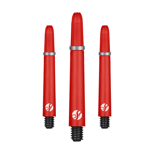 Karbonové násady Shot Koi - červené Das Bild zeigt drei rote Dartschäfte mit schwarzen Gewinden und silbernen Ringen. Alle drei Schäfte haben ein weißes Logo aufgedruckt.