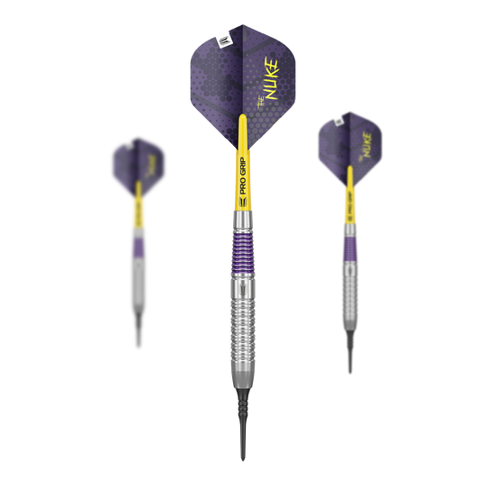 Šipky Target Luke Littler mosazné měkké - 19g Dieses Bild zeigt das Set der Target Luke Littler Brass Softdarts - 19g. Im Set sind mehrere Dartpfeile des gleichen Modells enthalten.