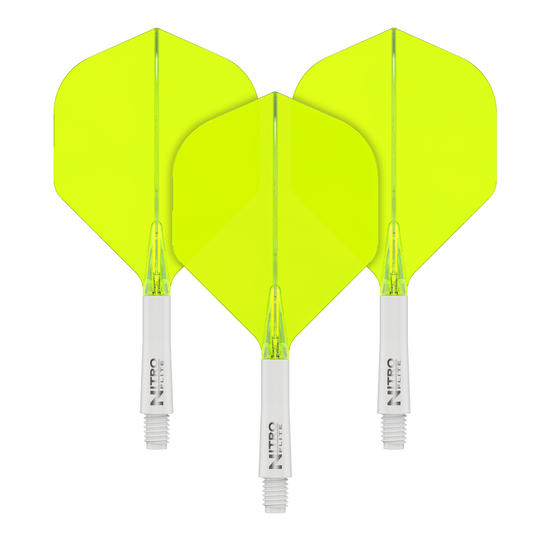 Red Dragon Nitroplite - Bílá šachta Žlutá č. 2 letky Auf dem Bild sind drei gelbe Dartflights mit weißen Schäften zu sehen. Sie stehen nebeneinander auf einem schwarzen Hintergrund.