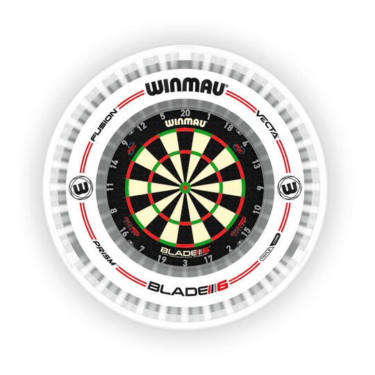 LED světlo na terč Winmau Plasma Ice Das Bild zeigt das Produkt "Winmau Plasma Ice LED Dartboard Light" um ein Dartboard. Es sorgt für eine helle und gleichmäßige Ausleuchtung der Dartscheibe.