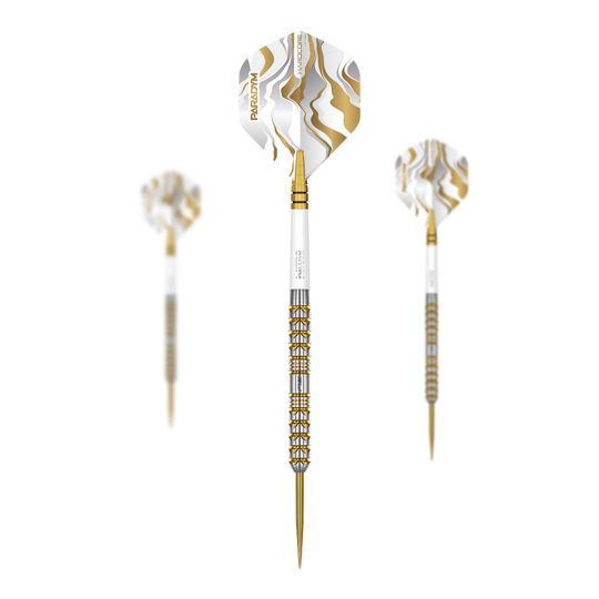 Zu sehen ist ein Set der Red Dragon Paradym Gold Parallel Steeldarts. Das Set besteht aus mehreren Steeldarts mit einer goldfarbenen Optik.
