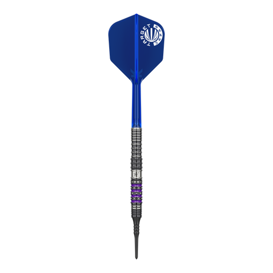 Měkké šipky Target Japan Prime Series Sirius GEN4 - 21,5 g Auf dem Bild ist ein Softdart aus der Serie "Target Japan Prime Series Sirius GEN4" mit einem Gewicht von 21,5g zu sehen. Der Dart hat eine blaue Flight und einen schwarz-silbernen Schaft mit lila Akzenten.