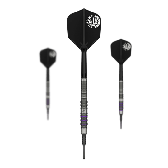 Das Bild zeigt drei Softdarts aus der Serie "Target Japan Prime Series Yuta Hayashi Sirius GEN3 MAX" mit einem Gewicht von 21,5g. Die Darts haben schwarze Flights mit weißem Aufdruck und einen silbernen, detailliert gearbeiteten Barrel.