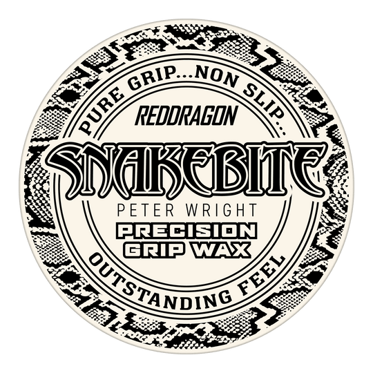 Vosk na prsty Red Dragon Peter Wright Snakebite Precision Grip Wax Das Bild zeigt das Produkt "Red Dragon Peter Wright Snakebite Precision Grip Wax". Auf der Verpackung steht, dass es für einen sicheren Halt und ein herausragendes Griffgefühl sorgt.