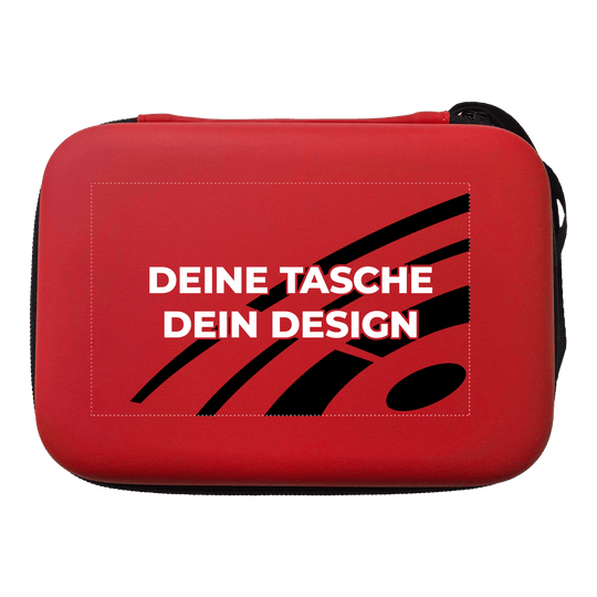 Pouzdro na šipky System-4 s vaším designem Zu sehen ist ein weiteres rotes Dartcase Modell System 4. Es bietet Platz für Darts und passendes Zubehör.