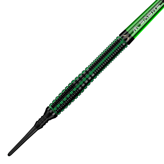 Šipky Mission Venom Softdarts - 20g Das Bild zeigt einen Mission Venom Softdart mit einem Gewicht von 20 Gramm. Der Dart ist überwiegend schwarz mit grünen Akzenten und einem schlanken Design.