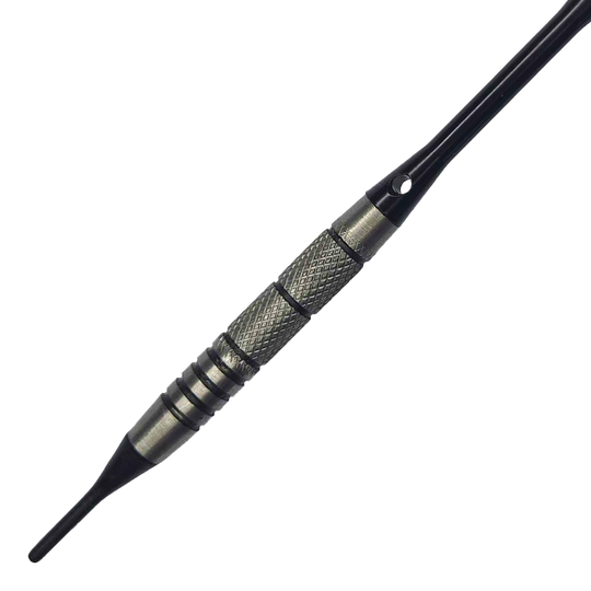 Měkké šipky McDart 85 Tungsten V9 - 17,5 g Auf dem Bild ist ein McDart 85er Tungsten V9 Softdart mit einem Gewicht von 17,5 g zu sehen. Der Dartpfeil hat eine metallische Griffzone mit feiner Riffelung für besseren Halt.
