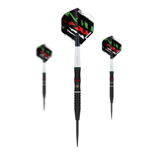 Das Bild zeigt drei Winmau Peter Wachuri Steeldarts mit einem Gewicht von 22g. Die Darts haben schwarze und silberne Schäfte sowie farbige Flights in Schwarz, Rot und Grün.