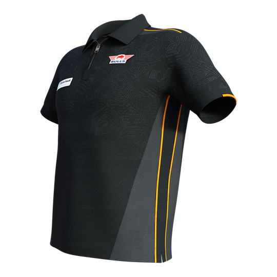 Zápasové triko Bulls NL Dirk Van Duijvenbode 2025 Dieses Bild zeigt das Bulls NL Dirk Van Duijvenbode Matchshirt 2025. Das Shirt ist überwiegend schwarz mit gelben Akzenten und besitzt einen kurzen Reißverschluss am Kragen.