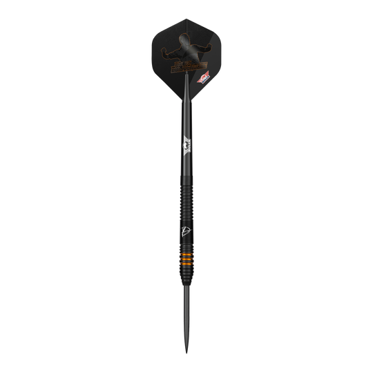 Ocelové šipky Bulls NL Dirk Van Duijvenbode Edition 2 Auf dem Bild ist ein Steeldart aus der Serie "Bulls NL Dirk Van Duijvenbode Edition 2" zu sehen. Der Dart ist überwiegend schwarz mit orangefarbenen Akzenten und hat eine auffällige Flights-Gestaltung.