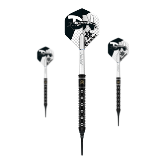 Winmau Danny Noppert Freeze Edition měkké šipky - 20g Das Bild zeigt drei Winmau Danny Noppert Freeze Edition Softdarts mit einem Gewicht von 20g. Die Darts haben schwarze und silberne Details sowie speziell designte Flights.