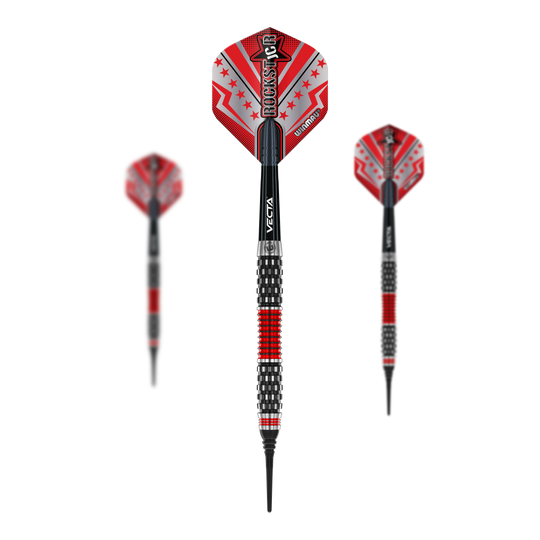Šipky Winmau Joe Cullen Rockstar Series RS1 měkké - 20g Das Bild zeigt drei Softdarts der Marke Winmau aus der Joe Cullen Rockstar Series RS1 mit einem Gewicht von 20g. Die Darts sind überwiegend in den Farben Schwarz und Rot gestaltet und haben auffällige Flights mit dem Schriftzug "Rockstar".