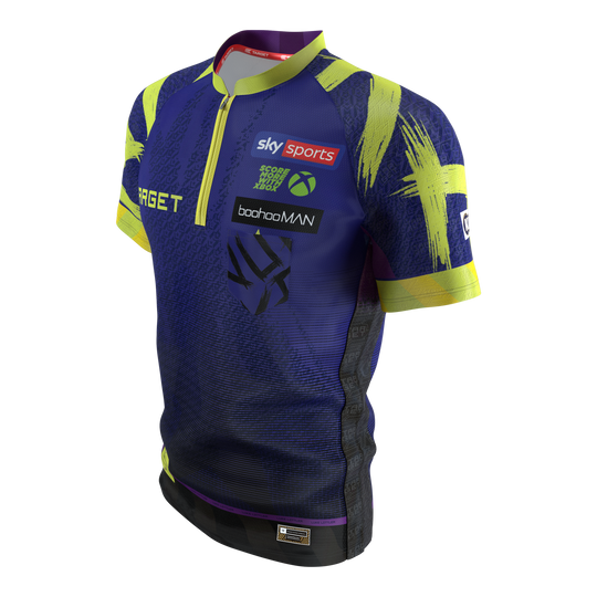 Dieses Bild stellt das Target Luke Littler Dartshirt 2026 dar. Das Shirt kombiniert Funktionalität mit einem attraktiven Design.