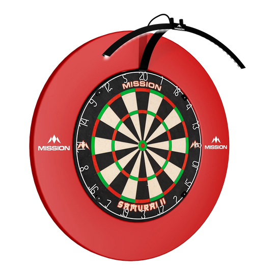 Skládací LED osvětlení terče Mission Torus 100 Das Bild zeigt das "Mission Torus 100 Faltbare LED Dartboard Beleuchtung" an einem Dartboard befestigt. Die LED-Beleuchtung sorgt für eine optimale Ausleuchtung der Dartscheibe.