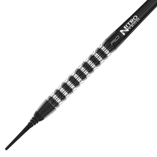 RD2535_Red_Dragon_Razor_Edge_Elite_Softdarts_2 Das Bild zeigt den Red Dragon Razor Edge Elite Softdart mit einem Gewicht von 20 Gramm. Der Dart hat ein schwarzes und silbernes Rillen-Design sowie eine schwarze Spitze.