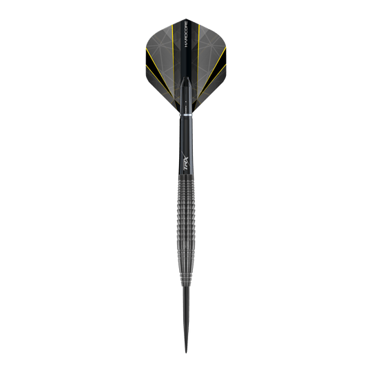 Ocelové šipky Red Dragon Seren 4 Onyx Dieses Bild zeigt den "Red Dragon Seren 4 Onyx Steeldart". Der Dartpfeil ist schwarz mit gelben Akzenten und hat ein modernes, geriffeltes Design.