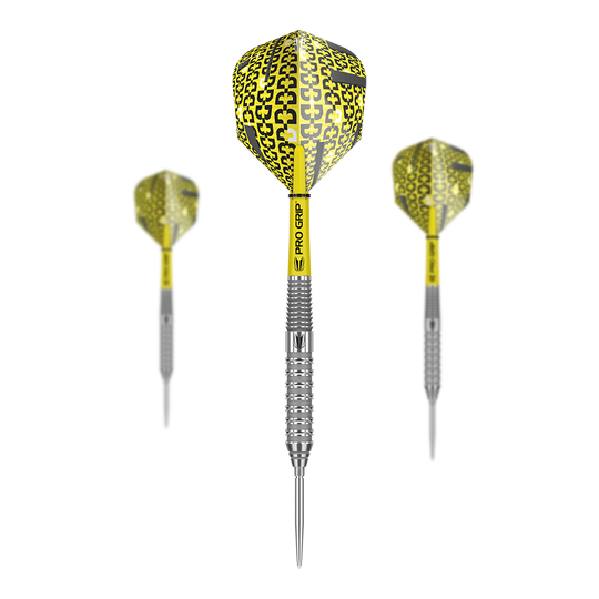 Ocelové šipky Target Bolide 02 Swiss Point Das Bild zeigt drei Target Bolide 02 Swiss Point Steeldarts mit silbernem Schaft und gelb-schwarzem Flight. Die Darts haben den Aufdruck "PRO GRIP" auf dem Schaft.