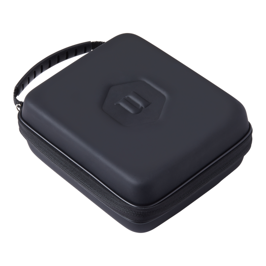 Pouzdro na šipky Unicorn Ultra 3UP Large - černé Das Bild zeigt das Produkt "Unicorn Ultra 3UP Large Dartcase - Schwarz". Es handelt sich um ein großes, schwarzes Etui mit Reißverschluss und Tragegriff zur Aufbewahrung von Dartzubehör.
