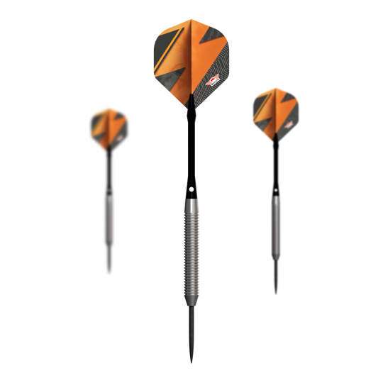 Šipky Bulls NL Lightning Orange Steel Darts Das Bild zeigt drei Steeldarts der Marke "Bulls NL Lightning Orange". Die Darts haben einen auffälligen orange-schwarzen Flight und einen silbernen Schaft.